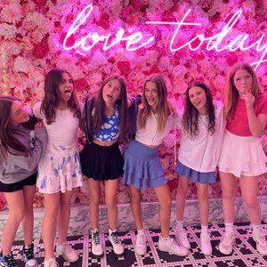 Meet your Posher, Caroline